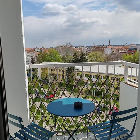 Temi Apartment *
